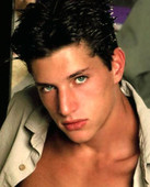 Simon Rex