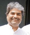 Vishal Bhardwaj gifts Imran a bike